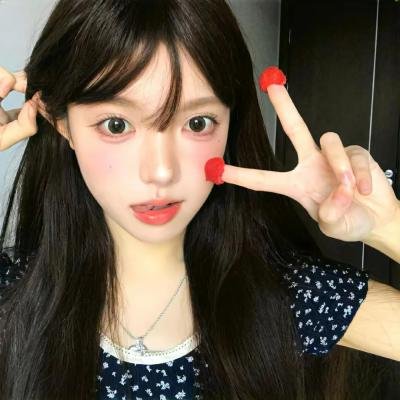 一位站立的人